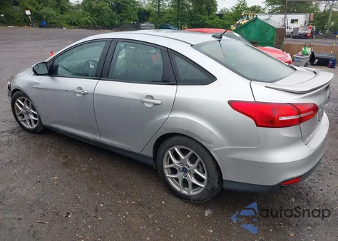2015 Ford Focus Se z USA, uszkodzony, nr VIN 1FADP3F29FL302519